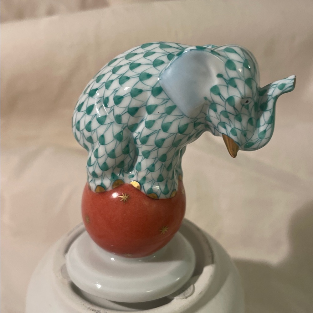 Herend Elephant figurine - Picture 2 of 4
